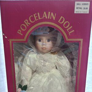 Porcelain Bride Doll NIB  828905 Classic Treasures Special  Ed. Made in Taiwan